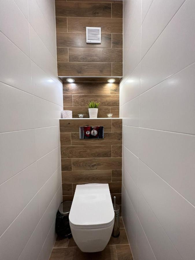 Al Malina 3Bdr Family Apt With Parking Space Near Airport And Iec Sofía Exterior foto